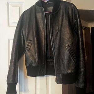 🔥 2024 GUCCI GG Embossed Leather Bomber - $5300 Retail